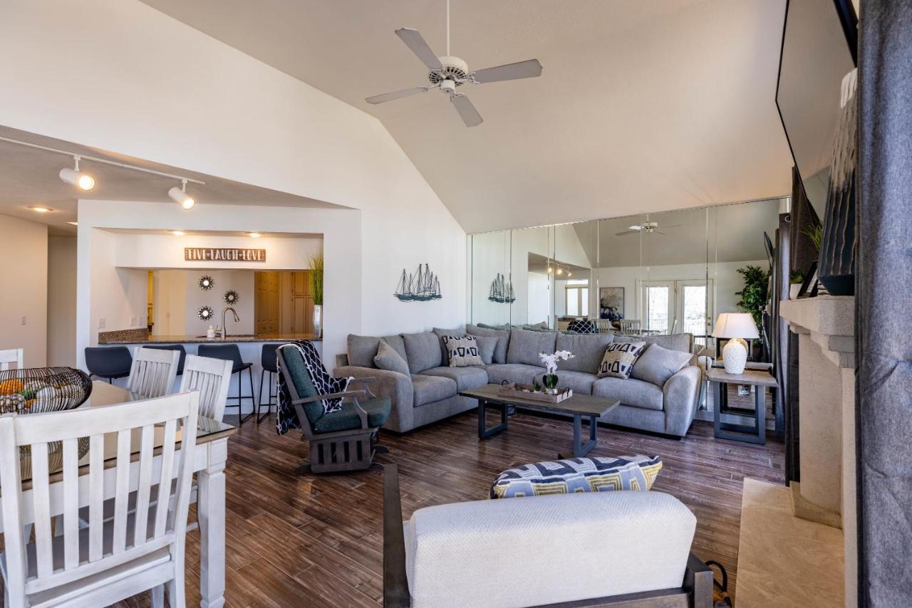 B 32-1 Spacious Villa Close To Pool 布蘭森 外观 照片