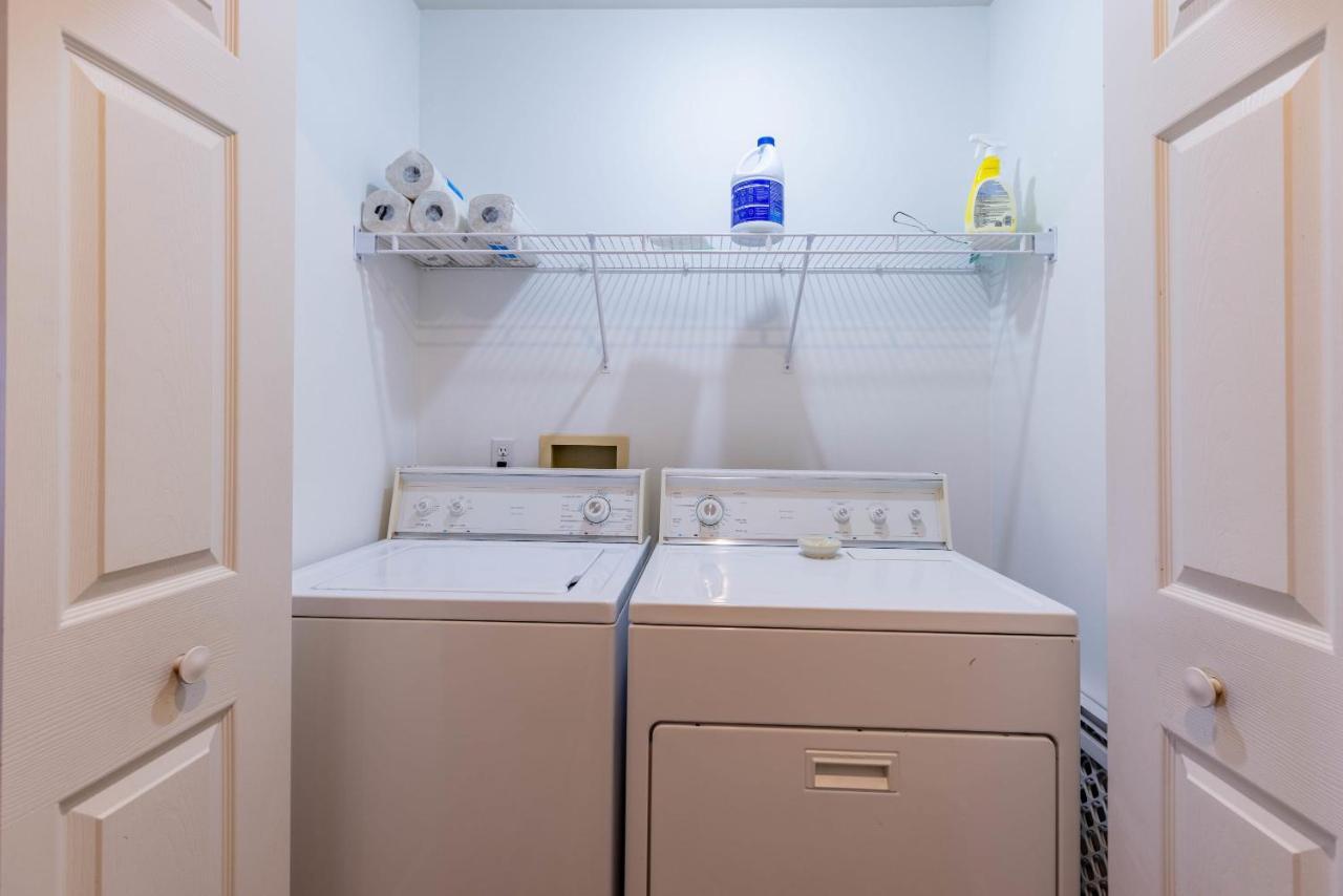 B 32-1 Spacious Villa Close To Pool 布蘭森 外观 照片