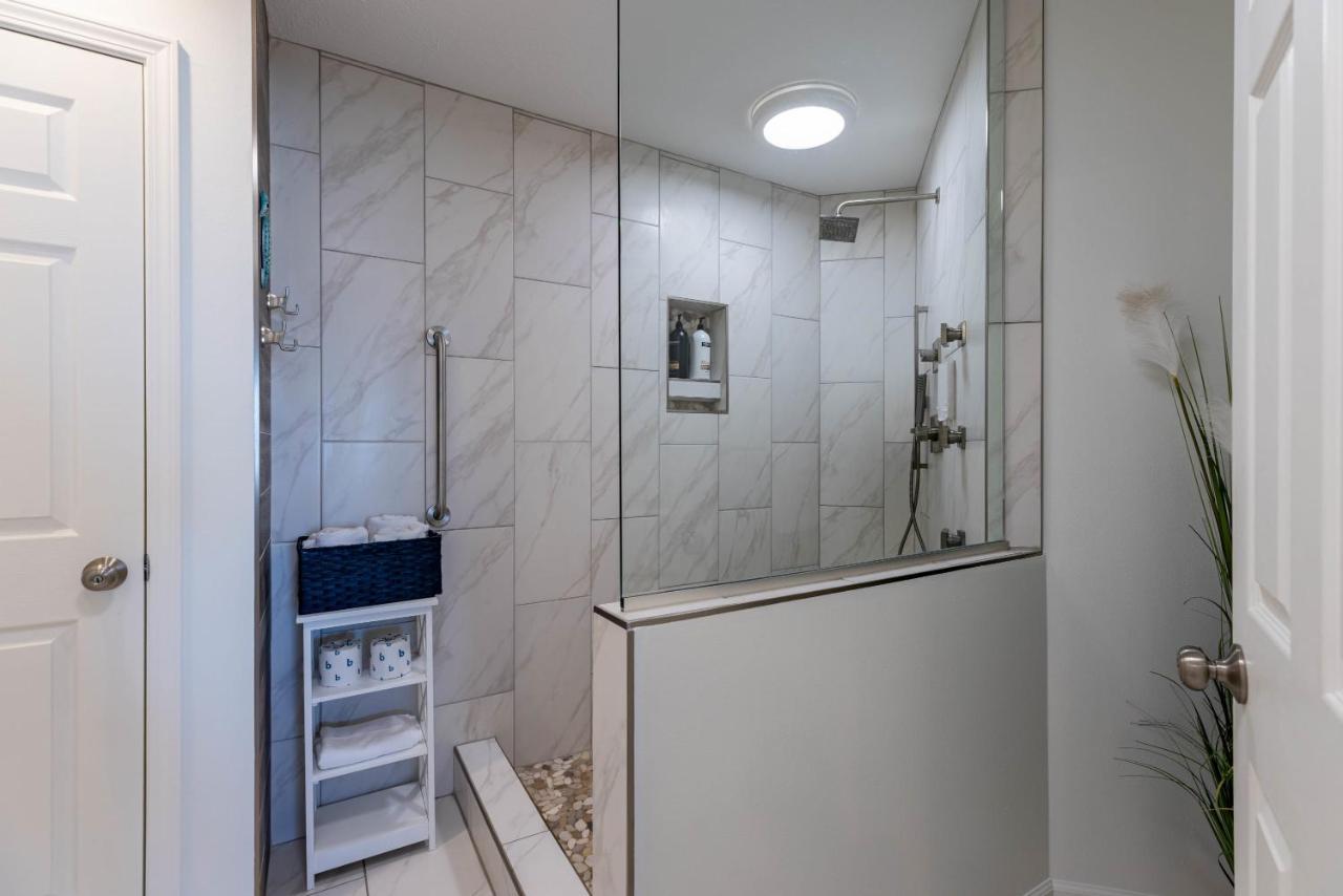 B 32-1 Spacious Villa Close To Pool 布蘭森 外观 照片